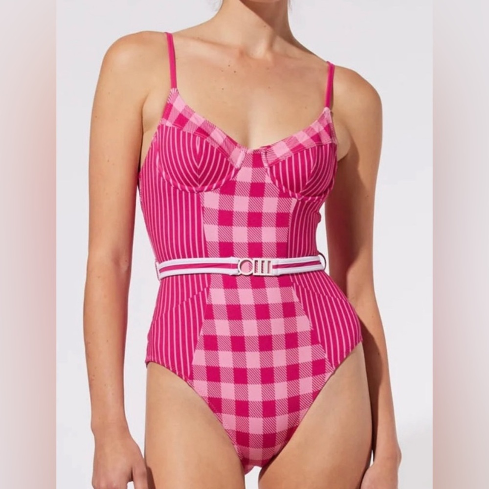 NWT Solid & Striped The Spencer’s belt once piece